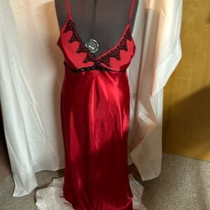 Delicates large nitegown